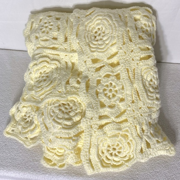 Vintage Handmade Cream Crochet Lace Granny Square Flower Afghan Blanket - Picture 14 of 14